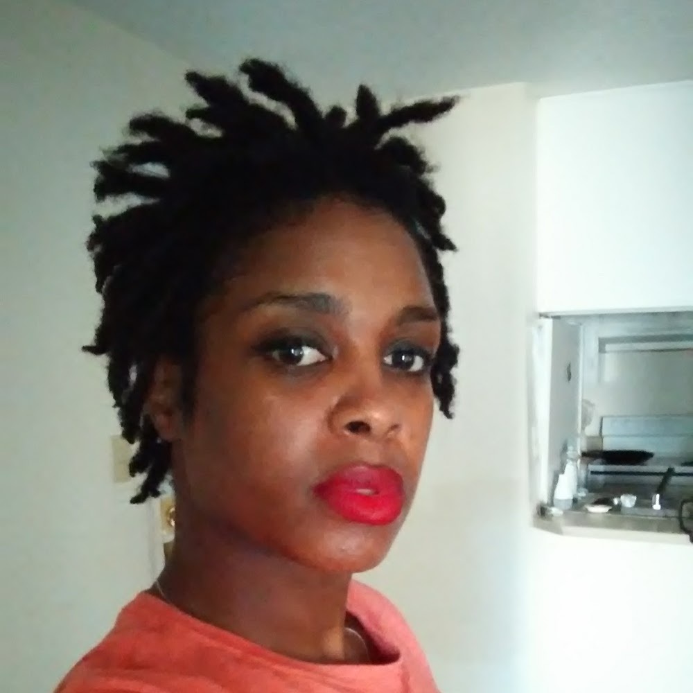 Meet your Posher, Toria